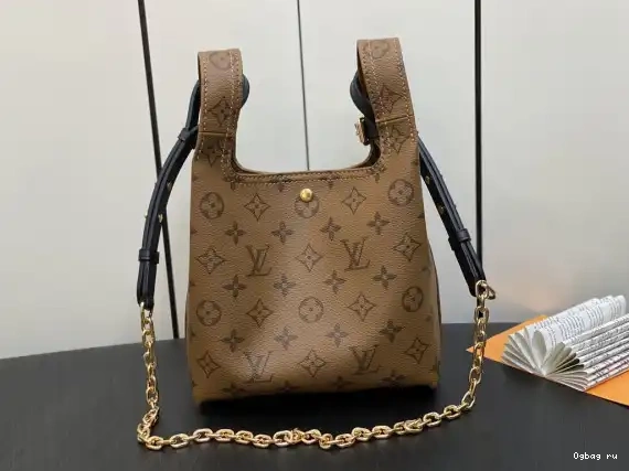 BB LOUIS Atlantis VUITTON 0520